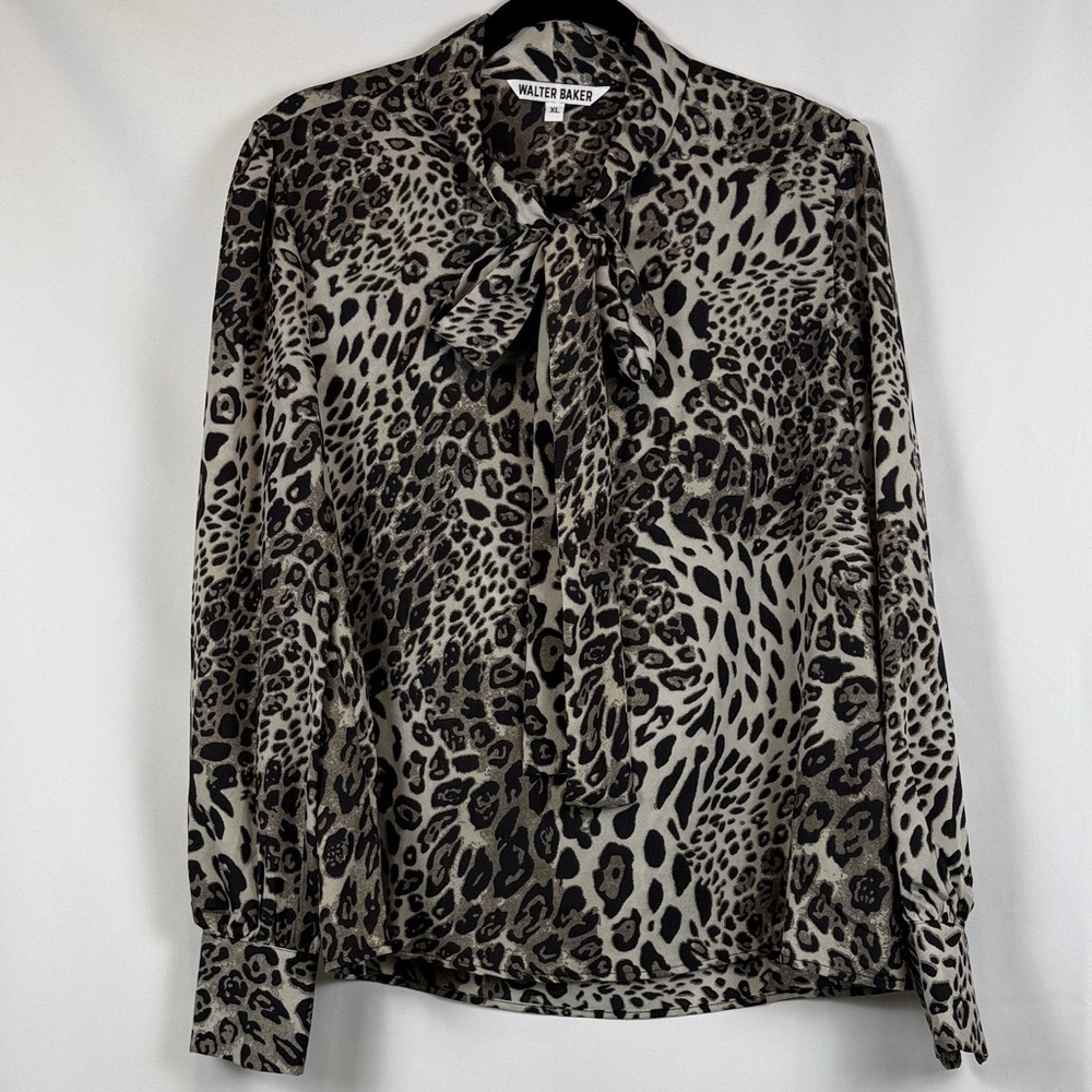 Walter Baker Cheetah Print Button Down Blouse Bow Necktie Size XL Quiet Luxury